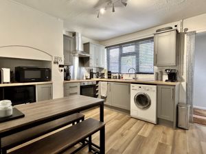 Breakfast Kitchen- click for photo gallery